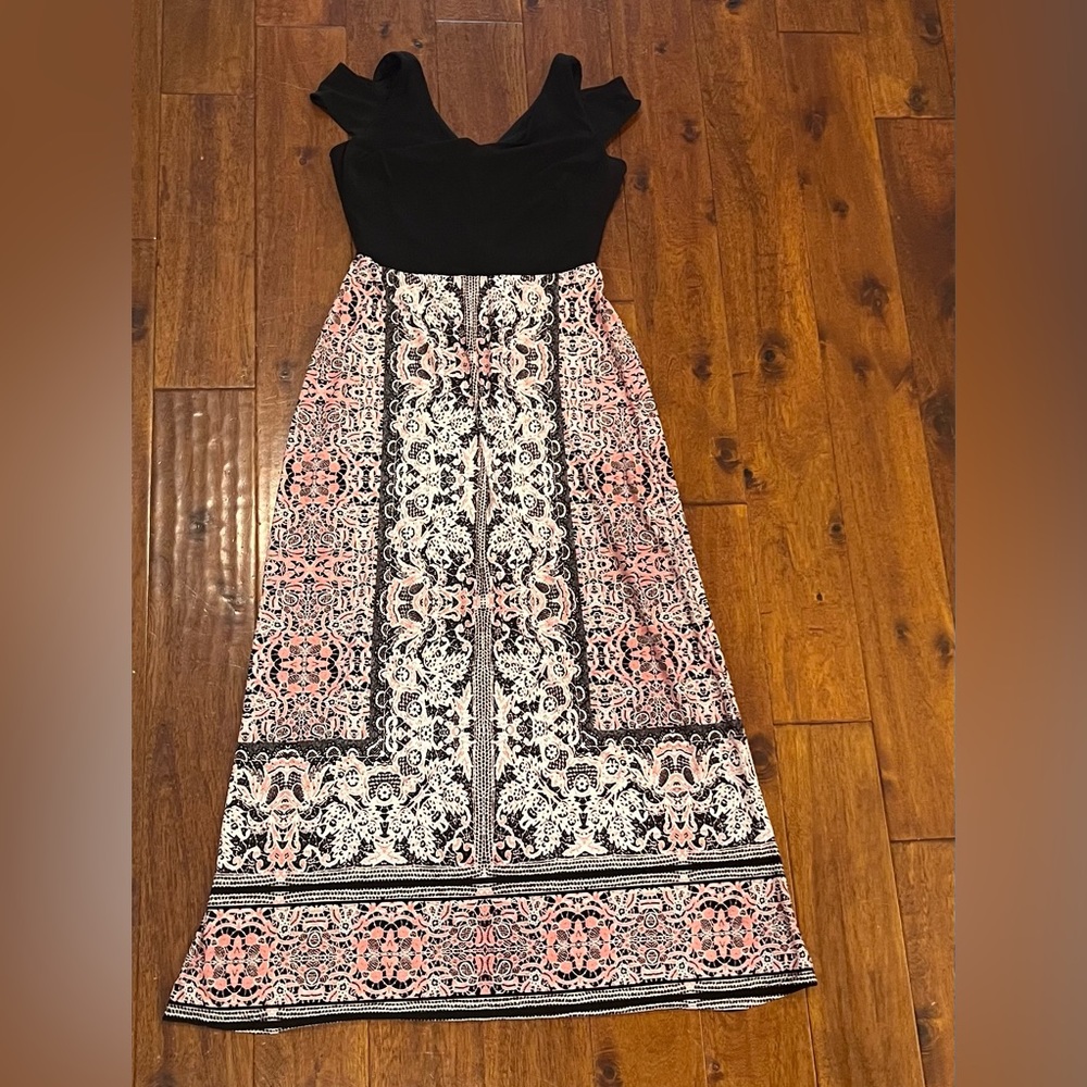 Maxi dress size 4 worn twice